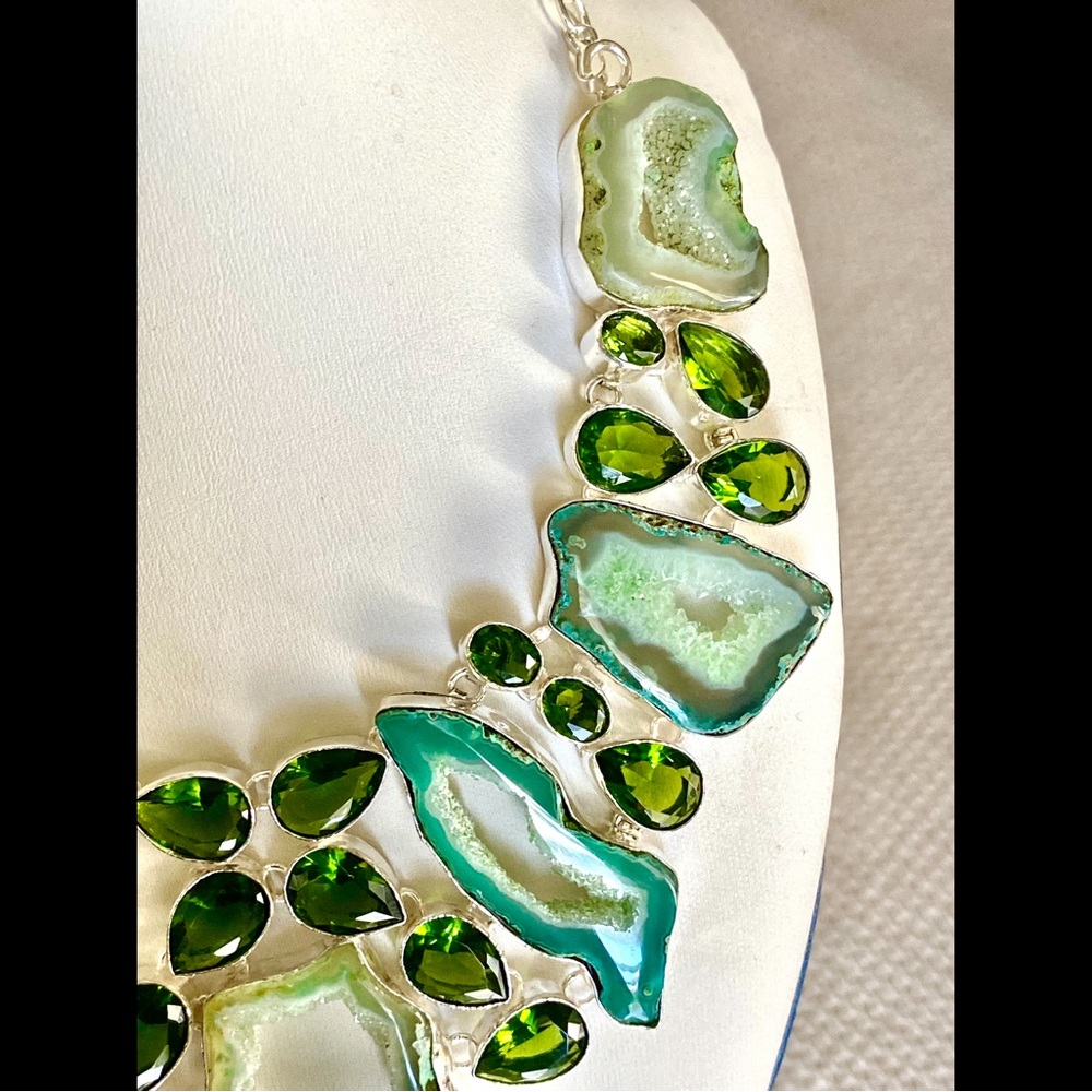 💥Statment Agate Peridot Necklace💥 - Picture 3 of 8